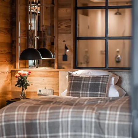 Hotel Alpin Sacher 5*