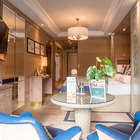 Alpin Sacher מלון זיפלד אין טירול