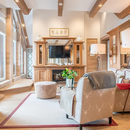 Hotel Alpin Sacher 5*