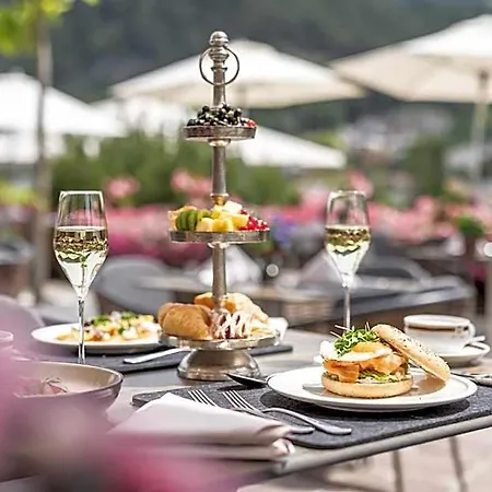 Hotel Alpin Sacher 5*