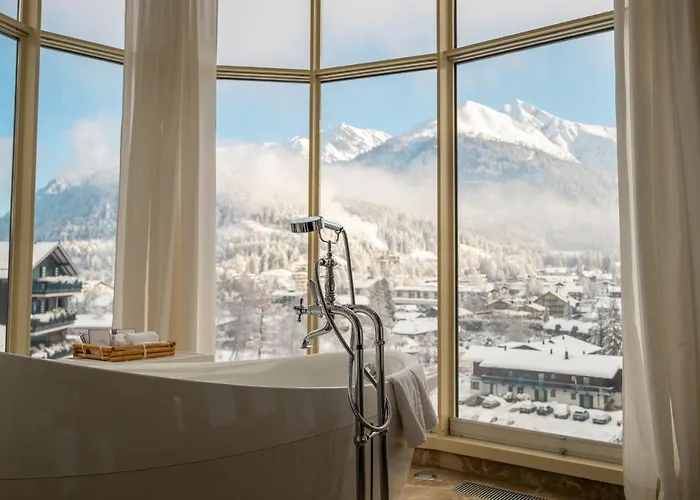 ホテル Alpin Sacher ゼーフェルト・イン・チロル