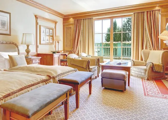 Hotel Alpin Sacher 5*