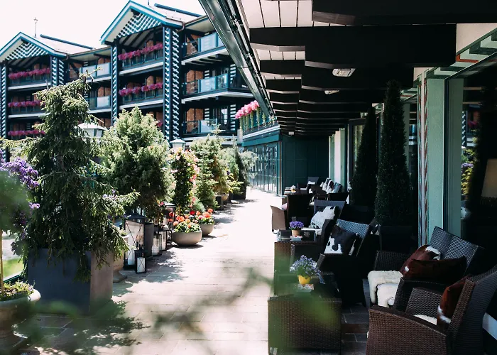 Hotel Alpin Sacher 5*