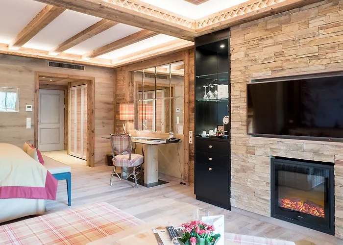 ホテル Alpin Sacher ゼーフェルト・イン・チロル