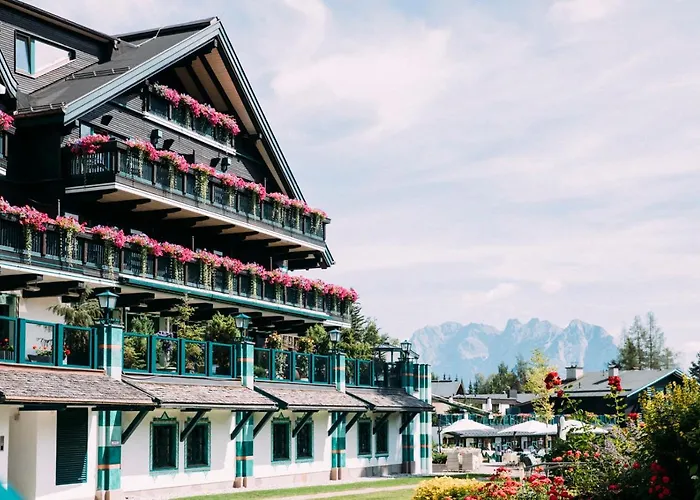 Alpin Sacher Hotel Seefeld in Tirol