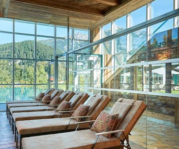 ホテル Alpin Sacher ゼーフェルト・イン・チロル