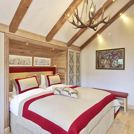 Alpin Sacher ホテル 5*