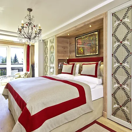 ホテル Alpin Sacher 5*